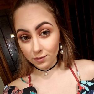 Meet your Posher, Caitlyn